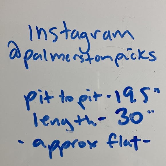 New Handmade Sweater Womens Medium Red Merino Wool Cable Knit Hoodie PEI Canada - Picture 16 of 16